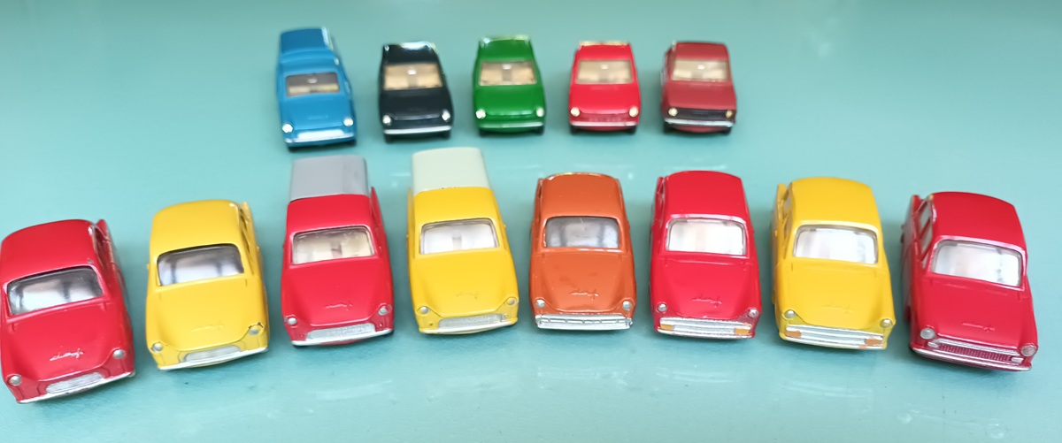 Les DAF LION-CAR vues en surplomb de face