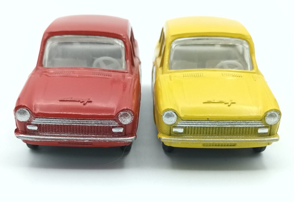 2 Daffodil 750 de 1966 LION CARjaune et rouge