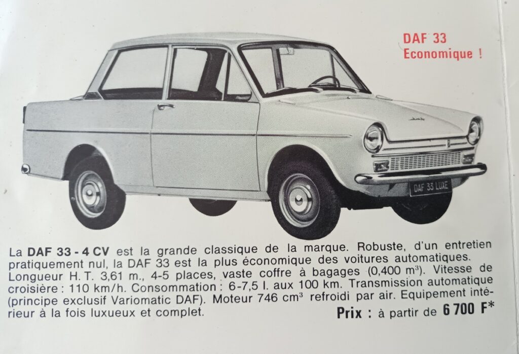 Représentation en noir et blanc de la DAF 33 de 3/4 avant extraite d'un catalogue DAF  du début des années 70