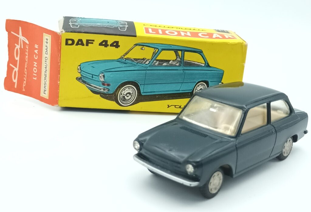 DAF 44 LION CAR et sa boite