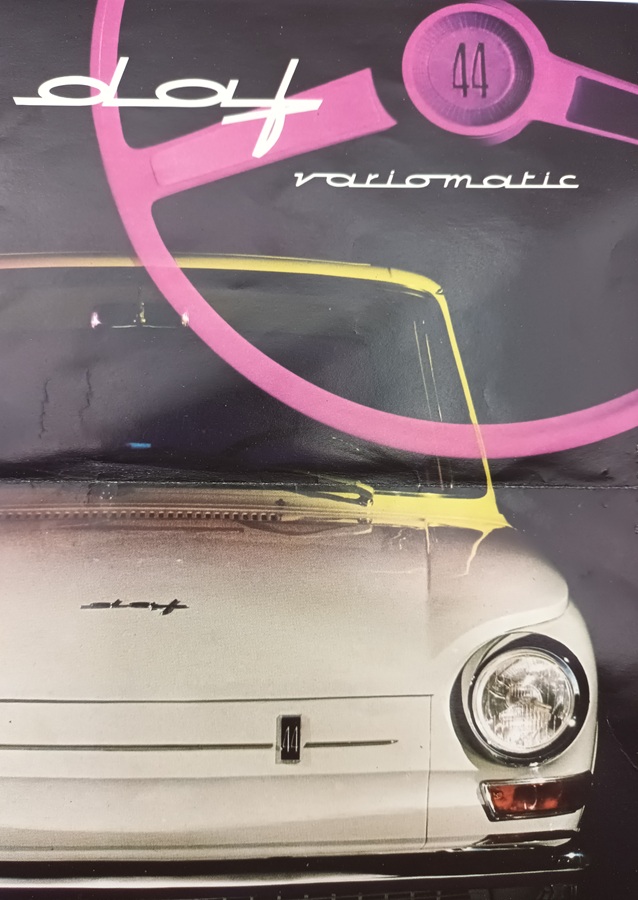  DAF 44  illustrant un catalogue DAF