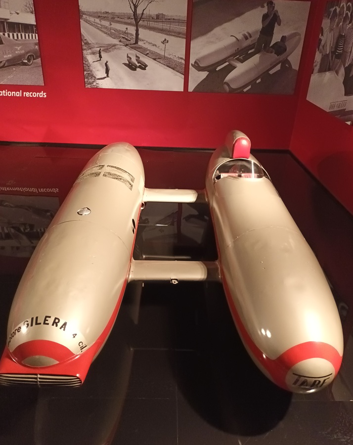 Tarf Gilera vue de plongeante avant photo prise au Musée Nationale de l'automobile de Turin lors de ma visite en 2024