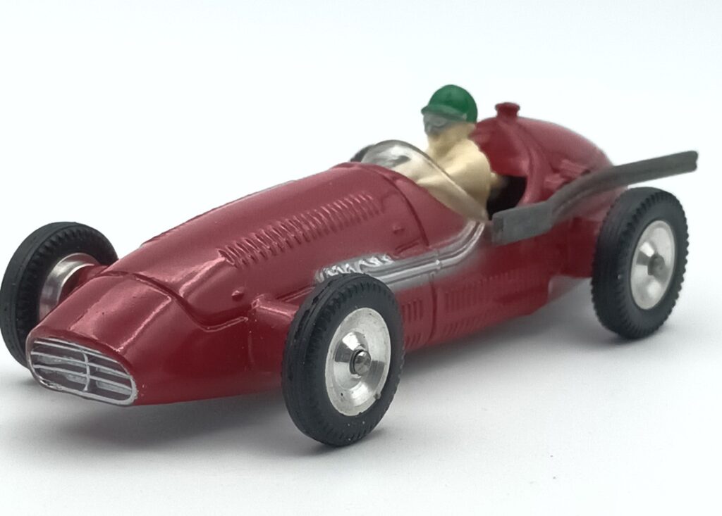 Maserati 250F Solido vue de 3/4 avant