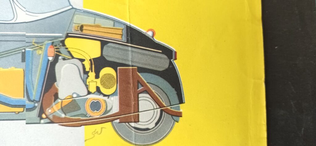 Détail d'une page de catalogue dévoilant les organes mécaniques de la partie arrière en vue latérale