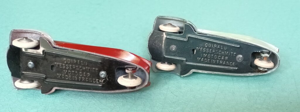 Châssis gris foncé et gris moyen de deux Messerschmitt KR  Quiralu